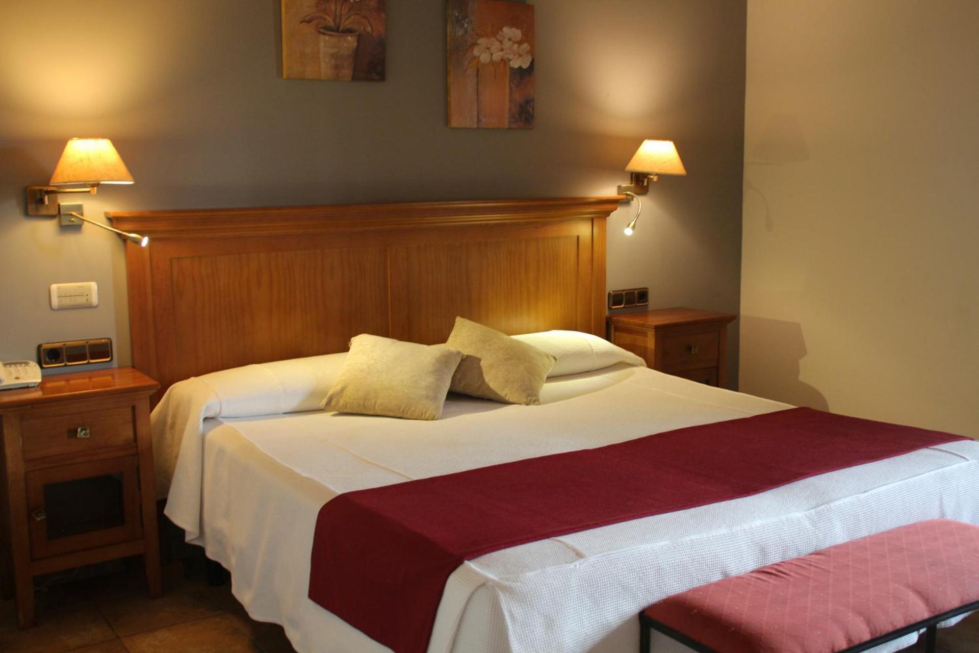 Hotel & Spa Pena Montanesa Aínsa Zewnętrze zdjęcie