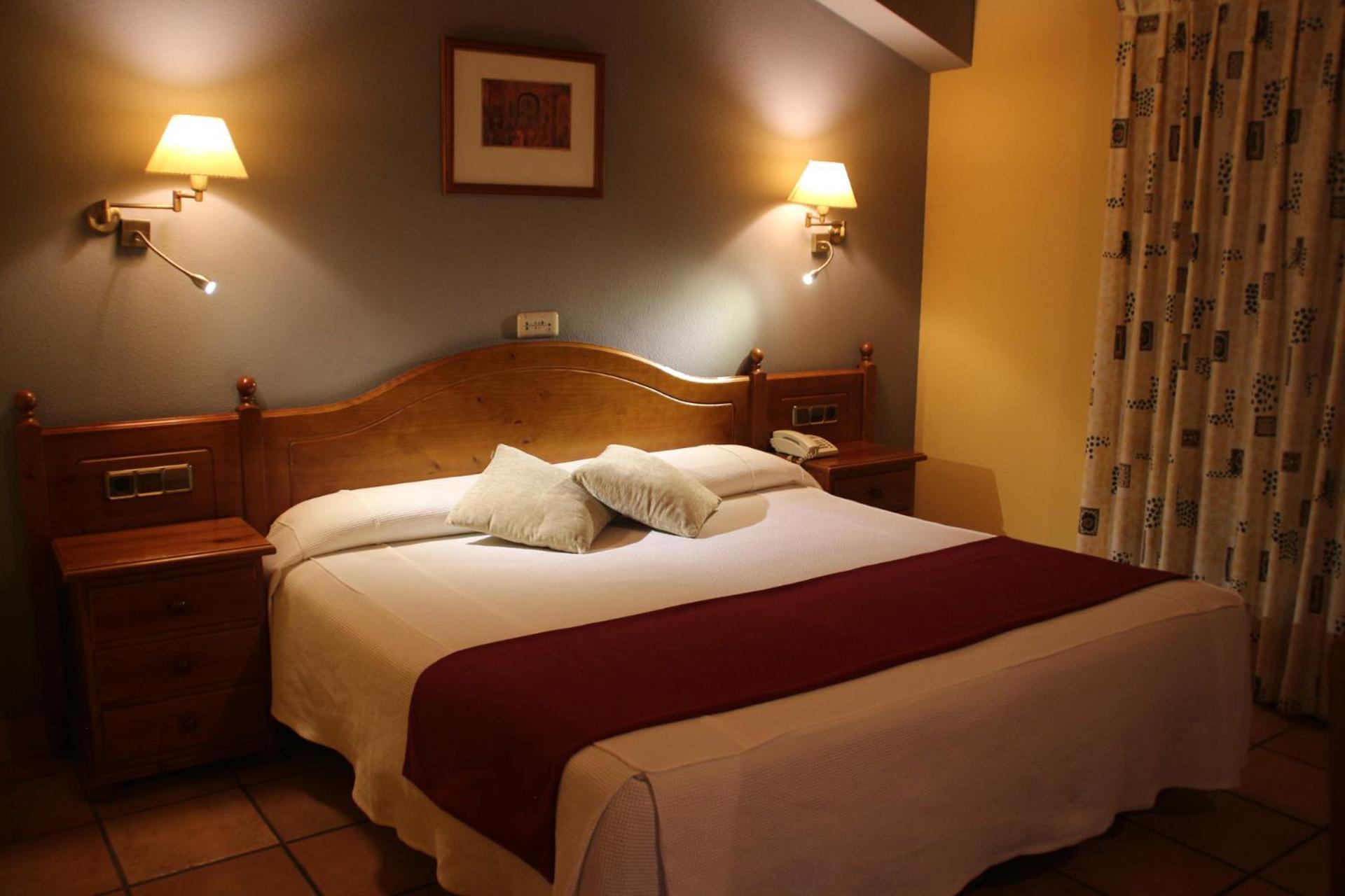 Hotel & Spa Pena Montanesa Aínsa Zewnętrze zdjęcie